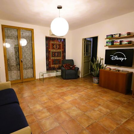 Area 52 Storia Ed Eleganza Vicino Ai Teatri Palermo Luaran gambar
